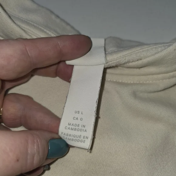 H&M White Sweater with 'À Paris' Print Large Gold Shoulder Buttons 60% Cotton - Picture 5 of 11